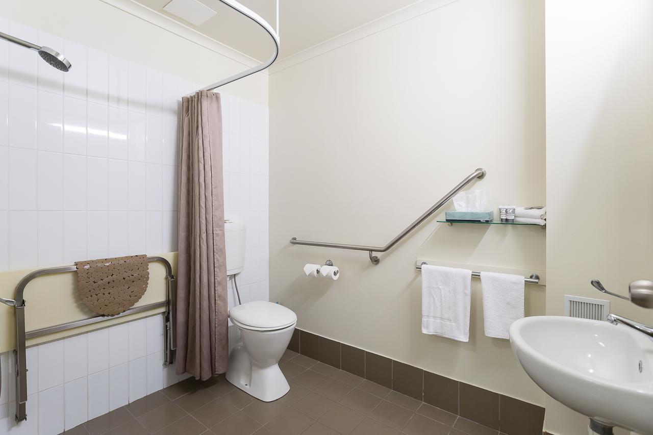 Redcliffe Motor Inn Bagian luar foto