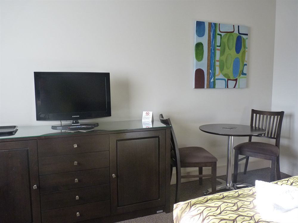 Redcliffe Motor Inn Bagian luar foto